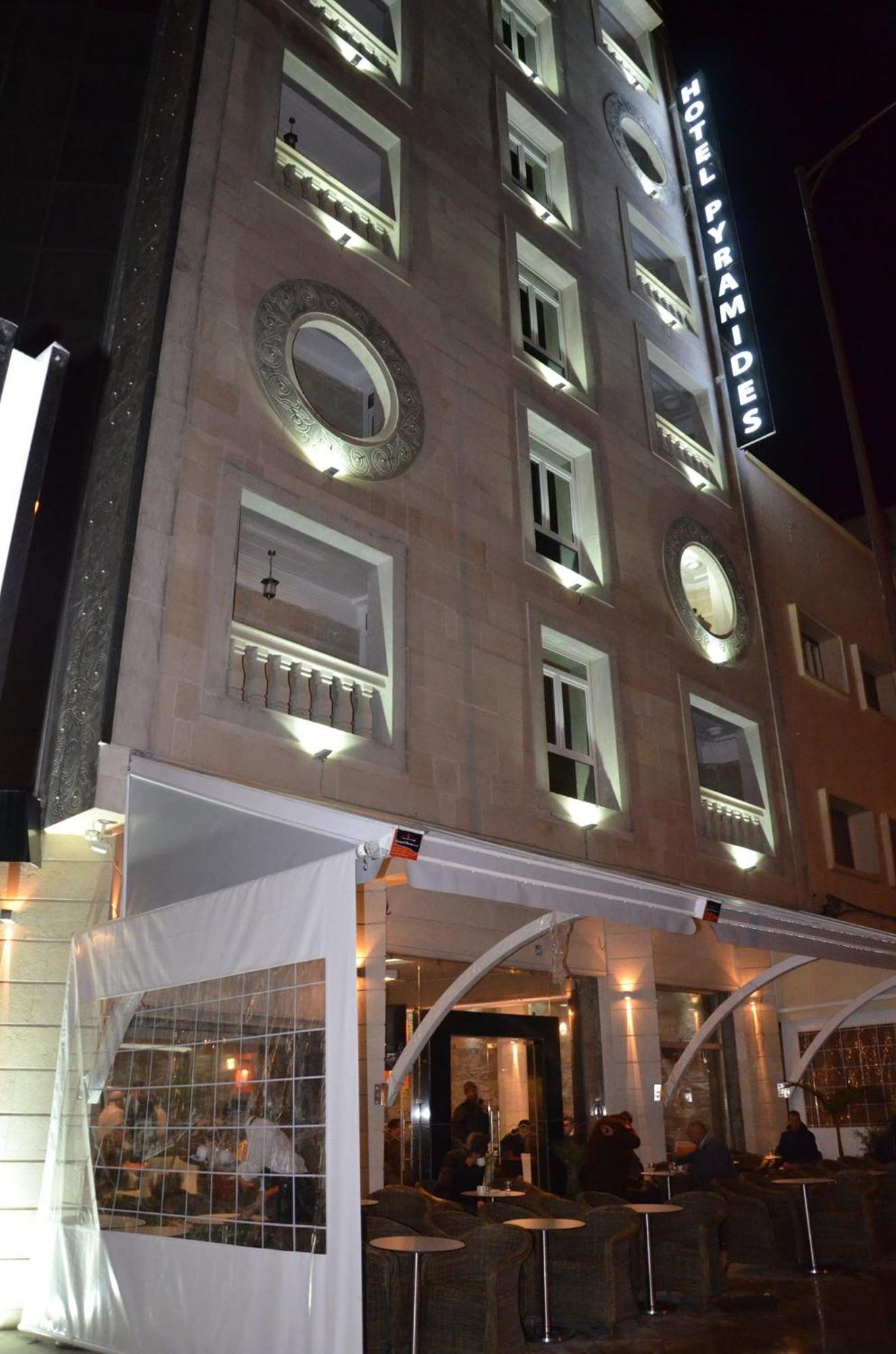 Hotel-Cafe-Restaurant Pyramides, Taza Exteriér fotografie